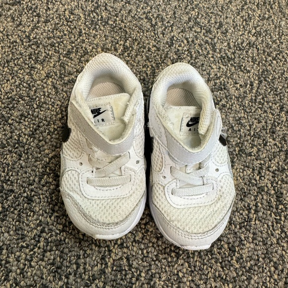 Nike Baby Shoes - Picture 2 of 6